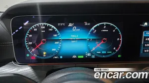 Mercedes-Benz E-Class, 2022 — миниатюра 16