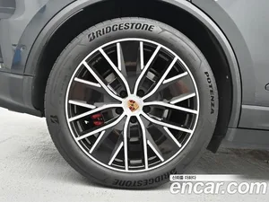 Porsche Macan, 2025 — миниатюра 5