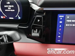 Porsche Macan, 2025 — миниатюра 9