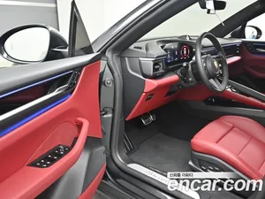Porsche Macan, 2025 — миниатюра 11