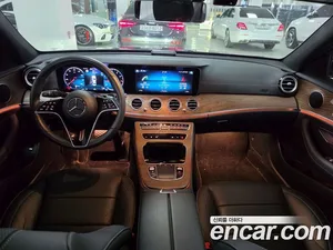 Mercedes-Benz E-Class, 2023 — миниатюра 7