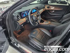 Mercedes-Benz E-Class, 2023 — миниатюра 13