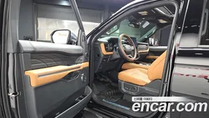 Ford Expedition, 2023 — миниатюра 13