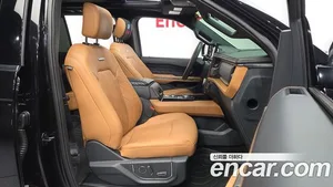 Ford Expedition, 2023 — миниатюра 17