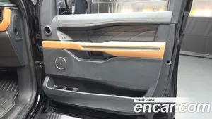 Ford Expedition, 2023 — миниатюра 14
