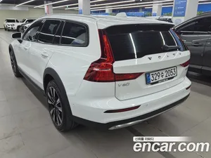 Volvo V60, 2023 — миниатюра 4