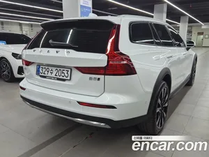 Volvo V60, 2023 — миниатюра 6
