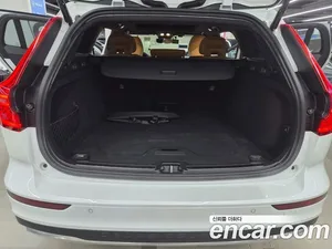 Volvo V60, 2023 — миниатюра 20