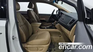 Kia Carnival, 2017 — миниатюра 13
