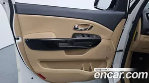 Kia Carnival, 2017 — миниатюра 14