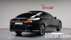 Lexus LS, 2022 — миниатюра 1