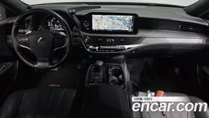Lexus LS, 2022 — миниатюра 9