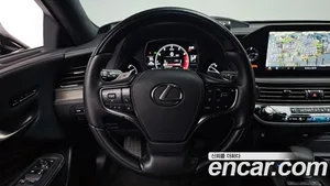 Lexus LS, 2022 — миниатюра 18