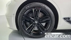 Bentley Continental, 2019 — миниатюра 5