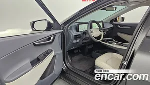 Kia EV6, 2022 — миниатюра 10