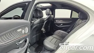 Mercedes-Benz E-Class, 2021 — миниатюра 17