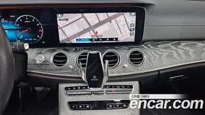 Mercedes-Benz E-Class, 2021 — миниатюра 18