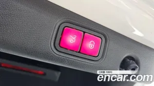 Mercedes-Benz E-Class, 2021 — миниатюра 22