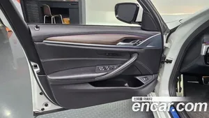 BMW 5-Series, 2017 — миниатюра 13