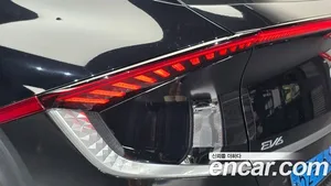 Kia EV6, 2022 — миниатюра 9
