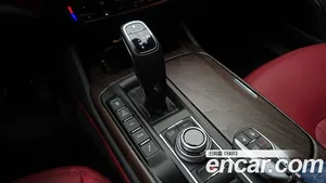 Maserati Levante, 2022 — миниатюра 9