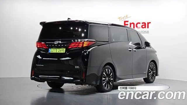 Toyota Alphard, 2024 — фото автомобиля из Кореи