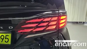 Toyota Alphard, 2024 — миниатюра 8