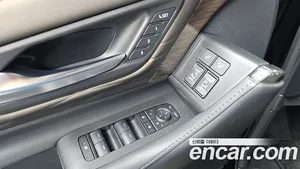 Toyota Alphard, 2024 — миниатюра 29