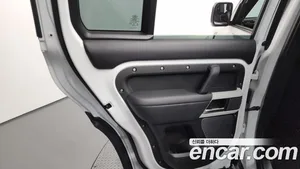 Land Rover Defender, 2022 — миниатюра 15