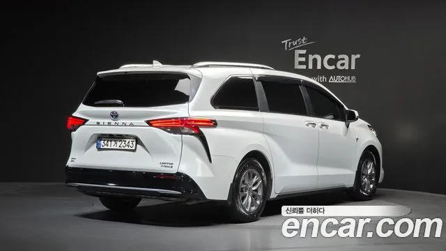 Toyota Sienna, 2023 — фото автомобиля из Кореи