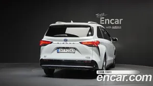 Toyota Sienna, 2023 — миниатюра 3