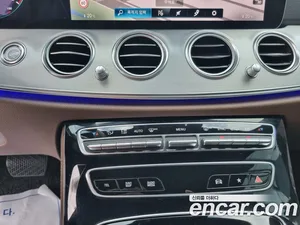 Mercedes-Benz E-Class, 2021 — миниатюра 10