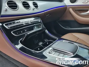 Mercedes-Benz E-Class, 2021 — миниатюра 12