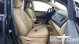 Kia Carnival, 2018 — миниатюра 16