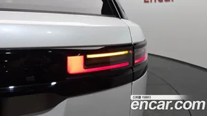 Land Rover Range Rover Velar, 2024 — миниатюра 8
