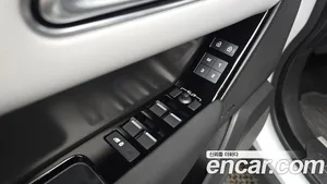 Land Rover Range Rover Velar, 2024 — миниатюра 31