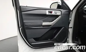Ford Explorer, 2023 — миниатюра 7