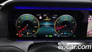 Mercedes-Benz E-Class, 2021 — миниатюра 11
