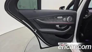 Mercedes-Benz E-Class, 2021 — миниатюра 15