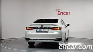 Lexus ES, 2023 — миниатюра 4