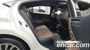 Lexus ES, 2023 — миниатюра 12