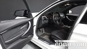 BMW 3-Series, 2017 — миниатюра 13
