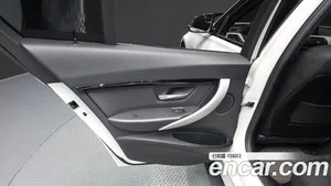 BMW 3-Series, 2017 — миниатюра 15