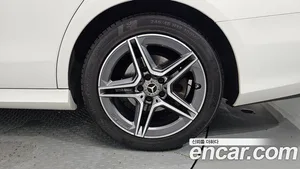 Mercedes-Benz E-Class, 2023 — миниатюра 7