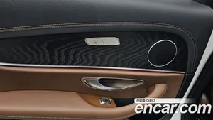 Mercedes-Benz E-Class, 2023 — миниатюра 30
