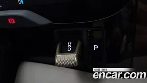 Porsche Taycan, 2023 — миниатюра 9