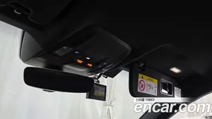 Porsche Taycan, 2023 — миниатюра 17