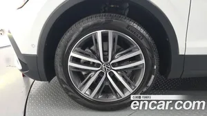 Volkswagen Tiguan, 2023 — миниатюра 5