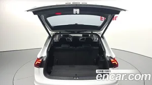 Volkswagen Tiguan, 2023 — миниатюра 26