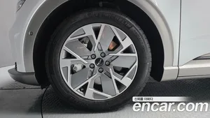 Genesis GV60, 2023 — миниатюра 5